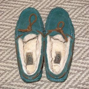 Ugg Dakota Moccasins Size 7 Womens Teal Gently Used condition